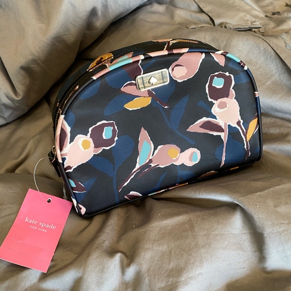 kate spade Handbags - [KATE SPADE] DOME COSMETIC POUCH
